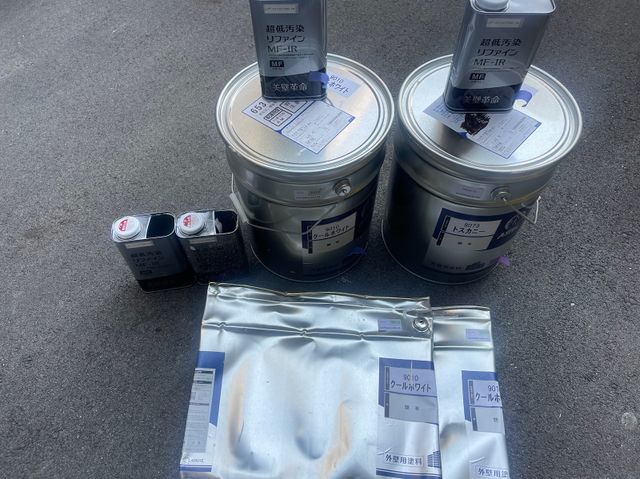 外壁　使用後塗料缶　上塗り材