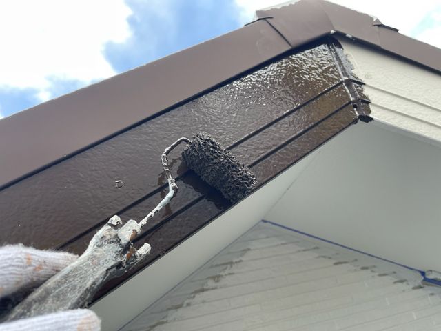 破風板　付帯部　塗装手元