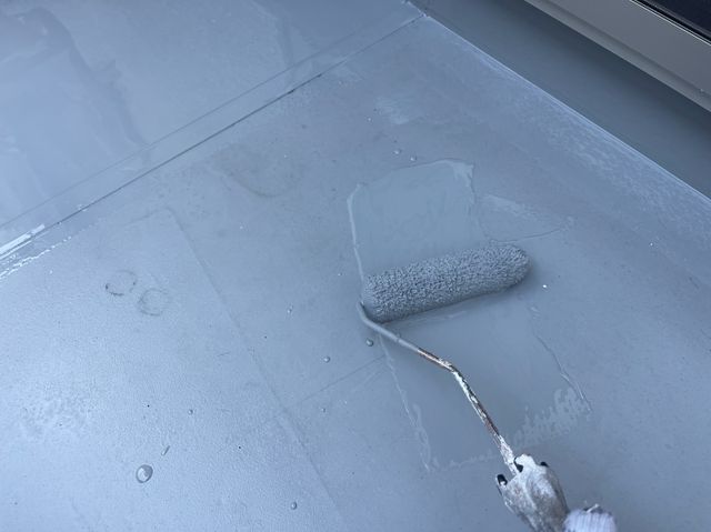 バルコニー　中塗り手元