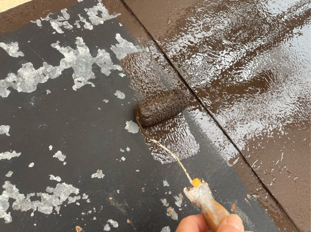 庇 付帯部 塗装手元