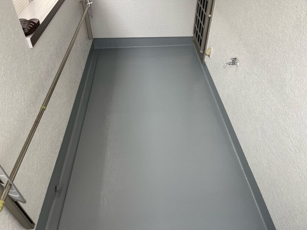 バルコニー 上塗り完了
