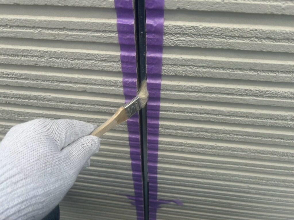 外壁 シールプライマー塗布手元