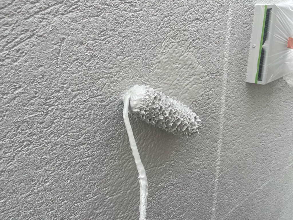 外壁 中塗り手元