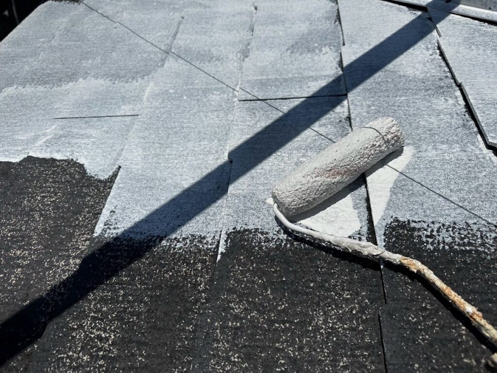 屋根 下塗り手元
