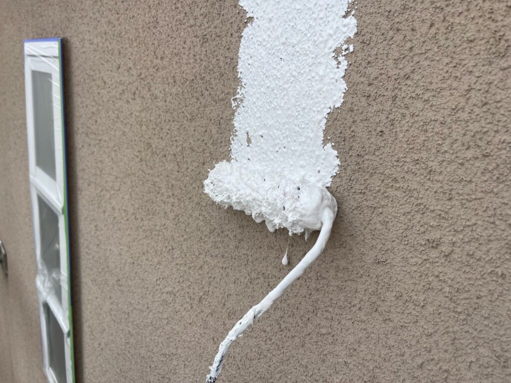 外壁 下塗り手元