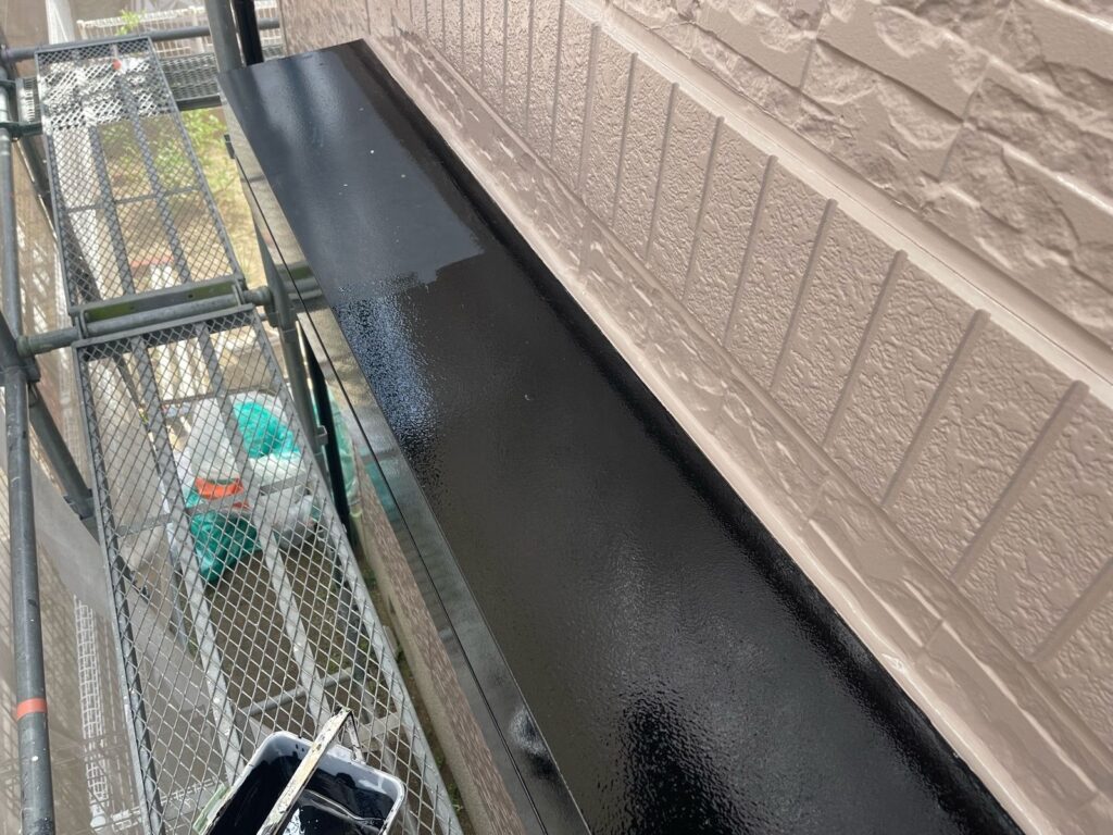 シャッターボックス 付帯部 塗装途中