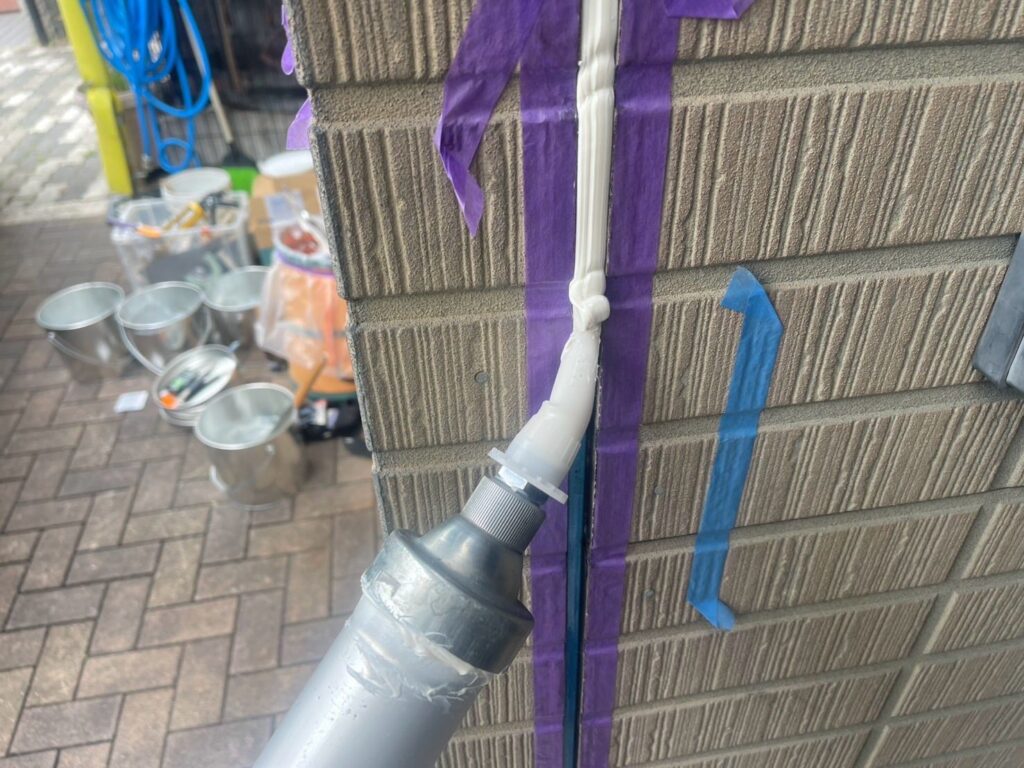 外壁 シール施工手元