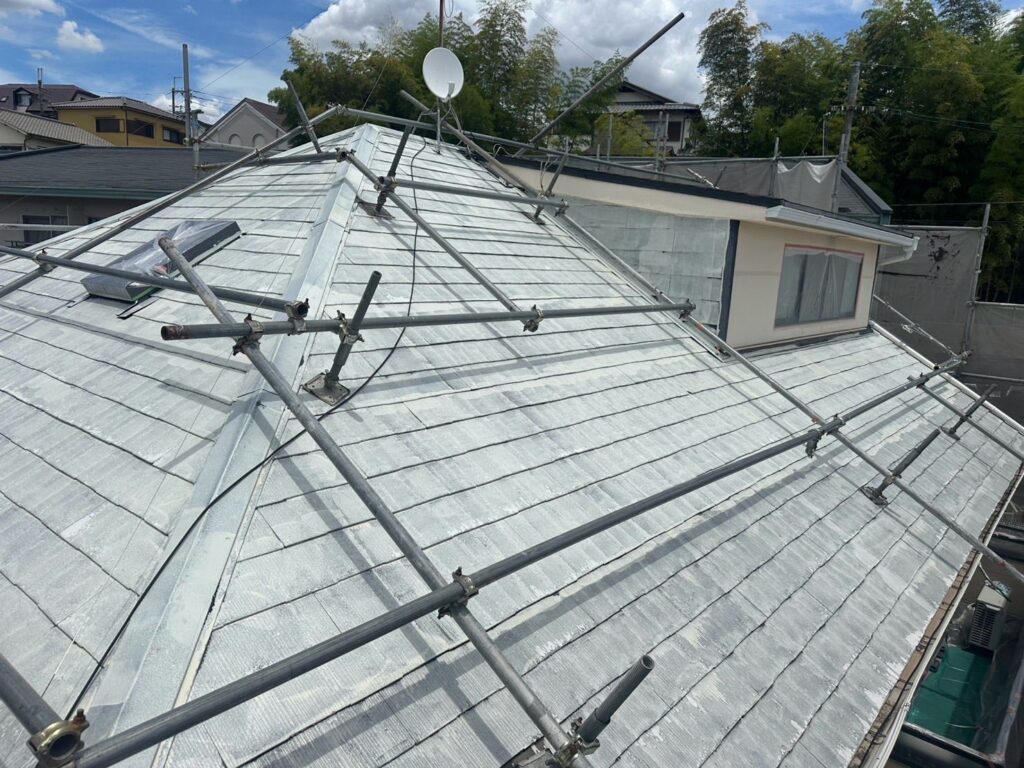 屋根　下塗り完了