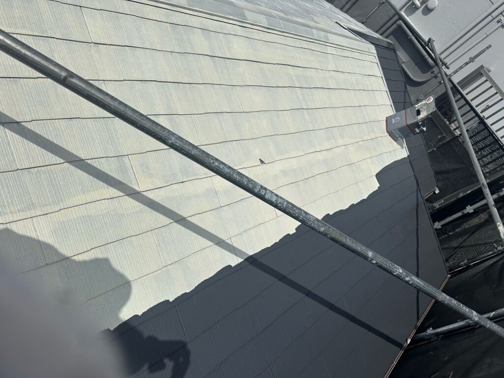 屋根　中塗り途中