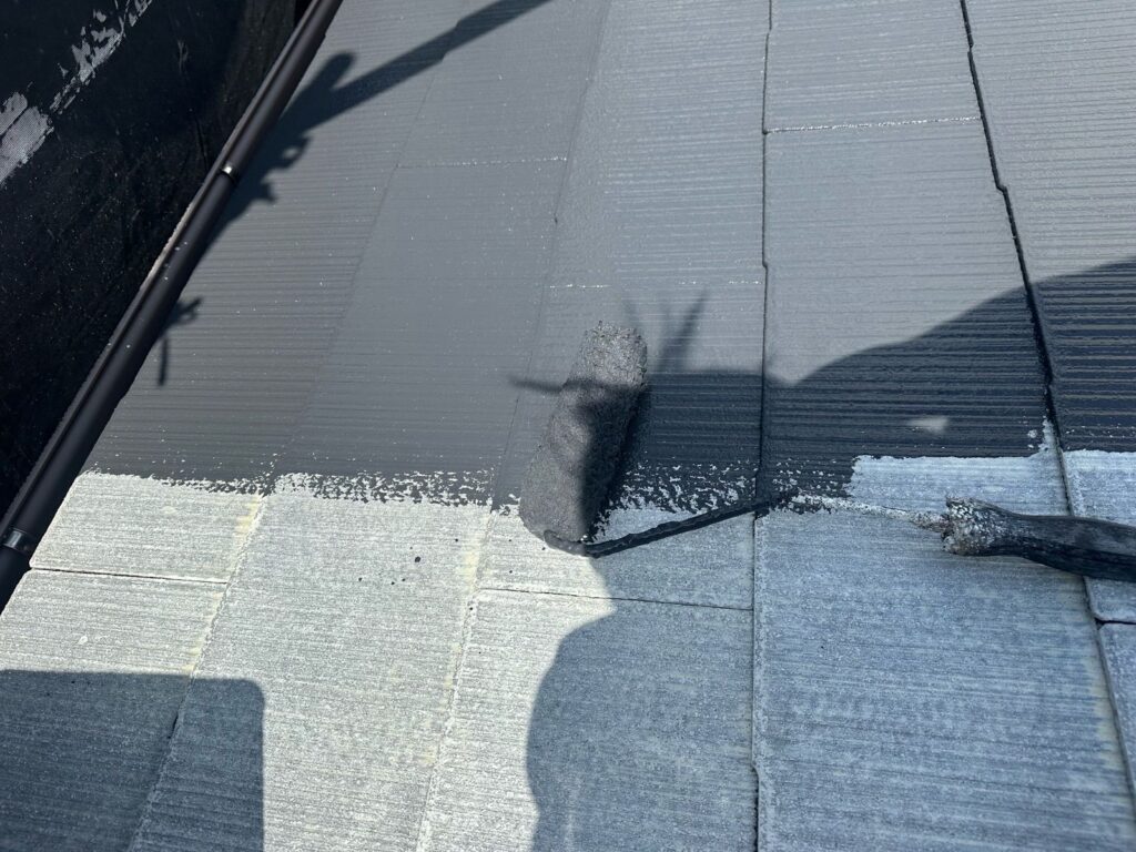 屋根　中塗り手元