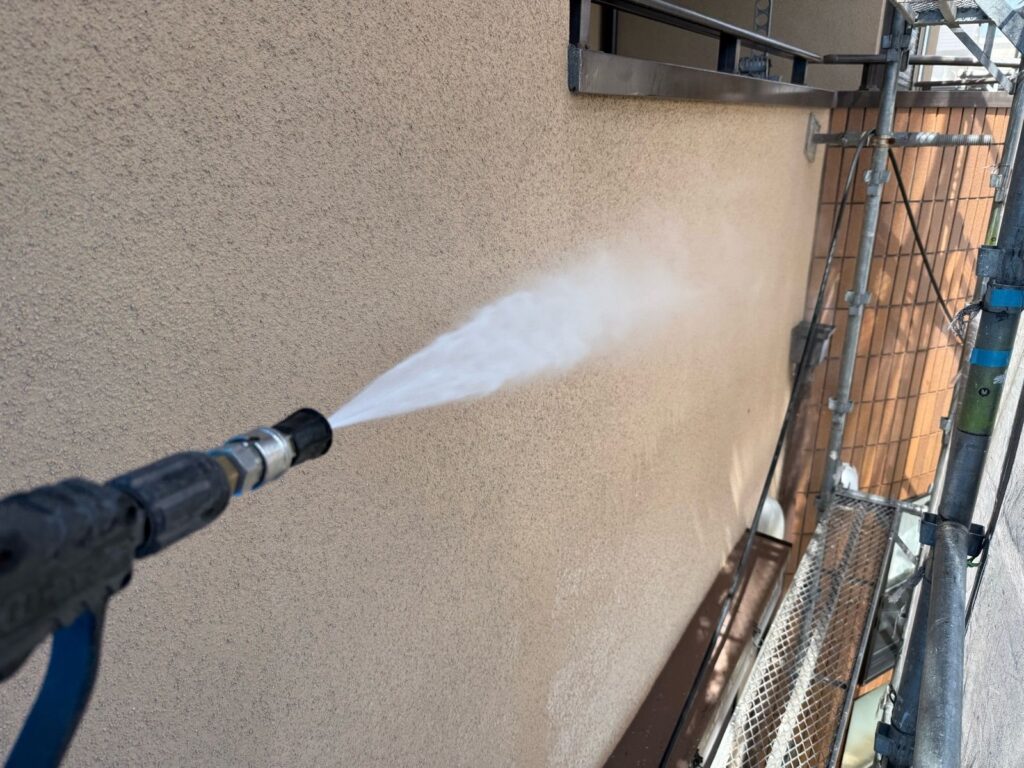 外壁 高圧洗浄手元