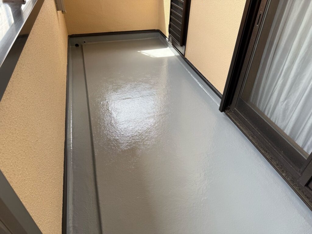 バルコニー　上塗り完了