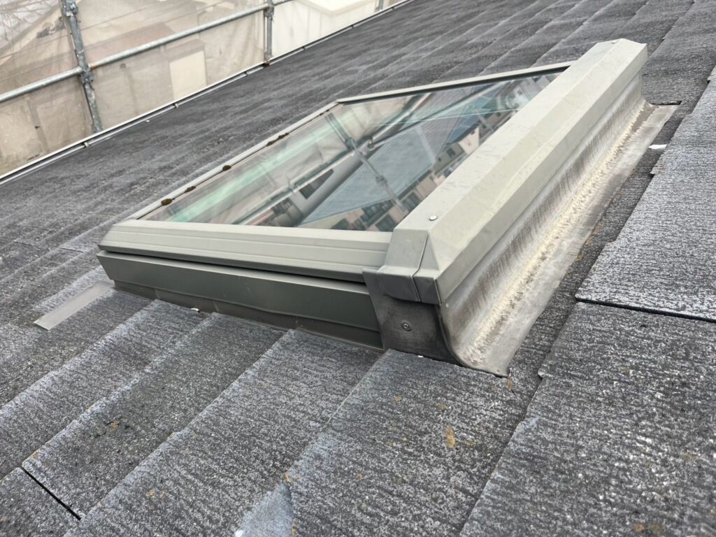 屋根　カバー工法工事　施工前