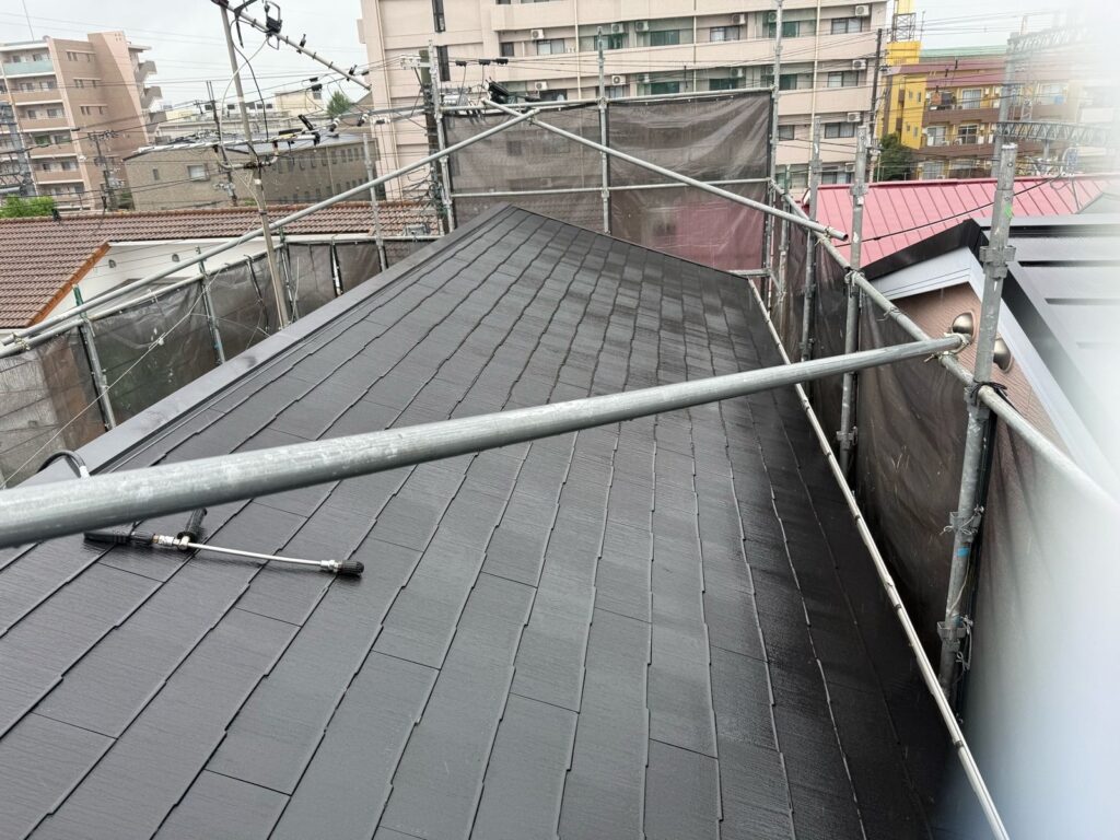 屋根　高圧洗浄前