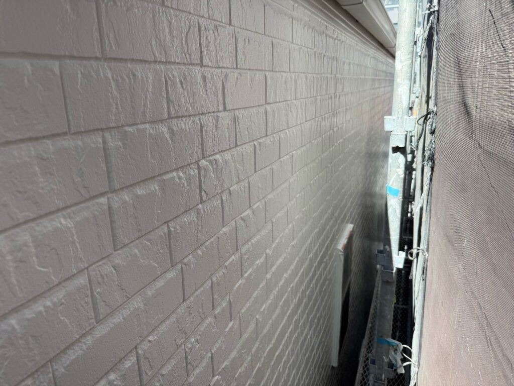 外壁　中塗り完了