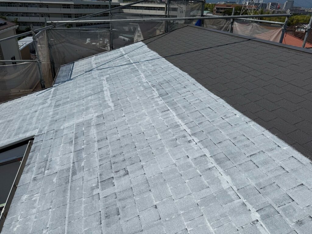 屋根　中塗り途中