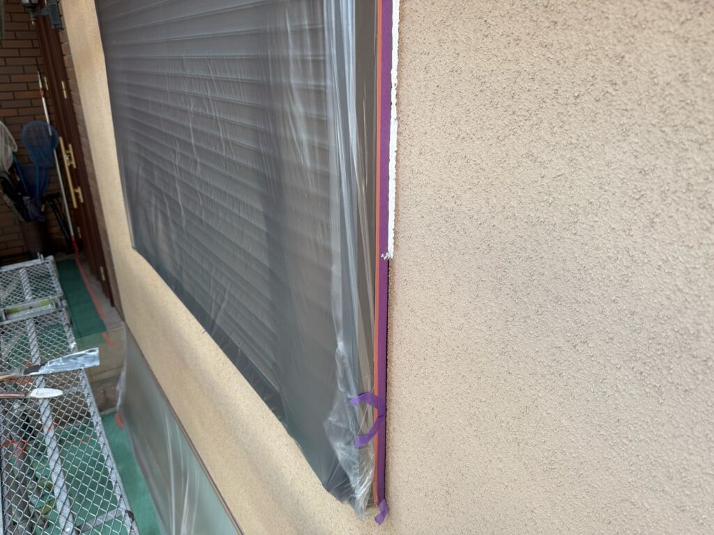 外壁 シール施工途中