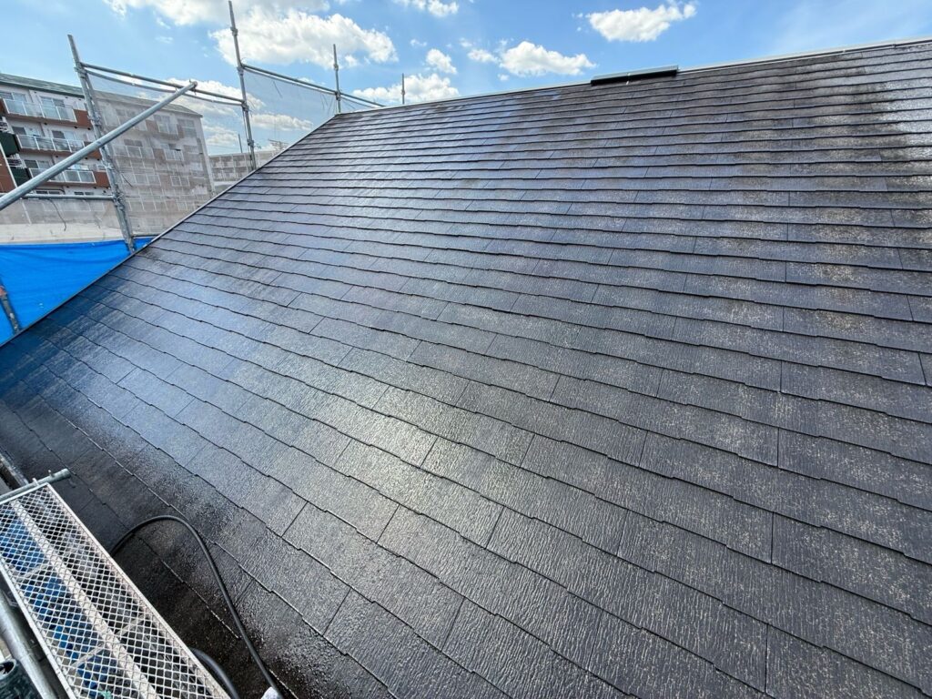 屋根 高圧洗浄途中