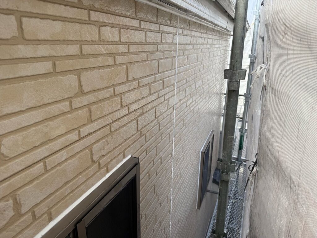 外壁　高圧洗浄途中