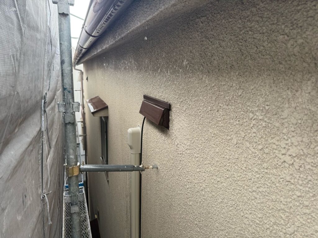 外壁　高圧洗浄途中