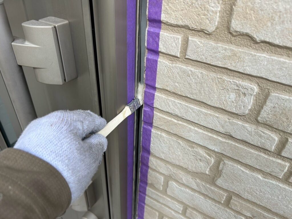 外壁　シールプライマー塗布手元