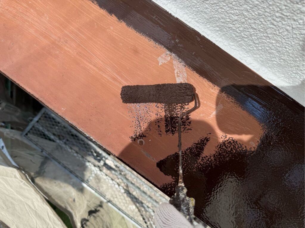 庇　付帯部塗装　手元