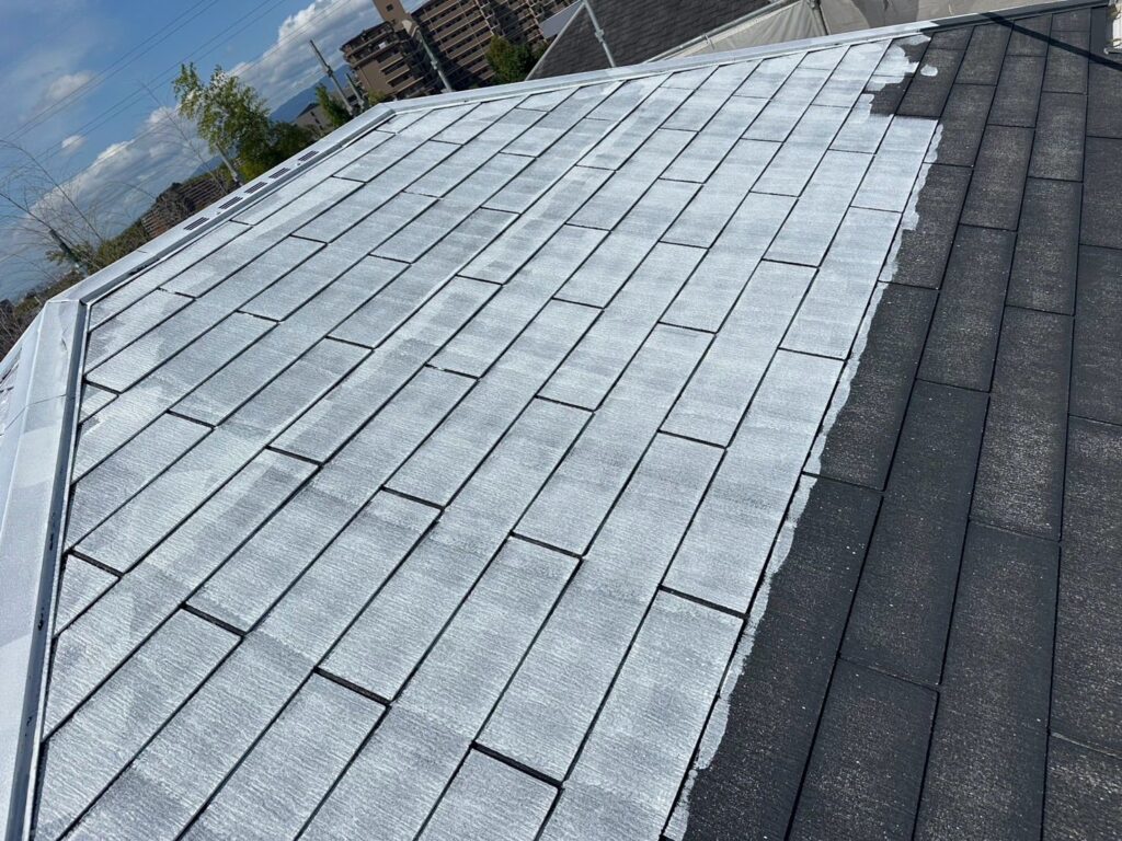 屋根　下塗り途中