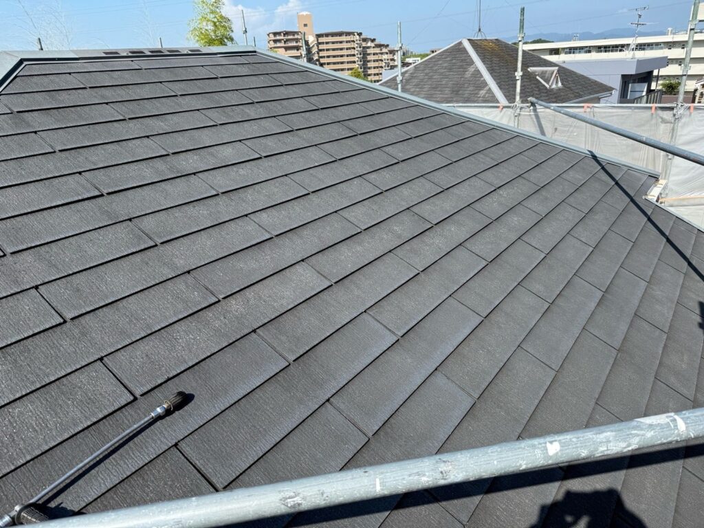 屋根　高圧洗浄前