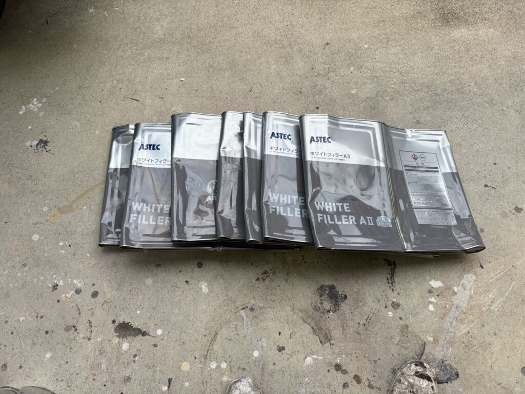 外壁　下塗り使用後塗料缶