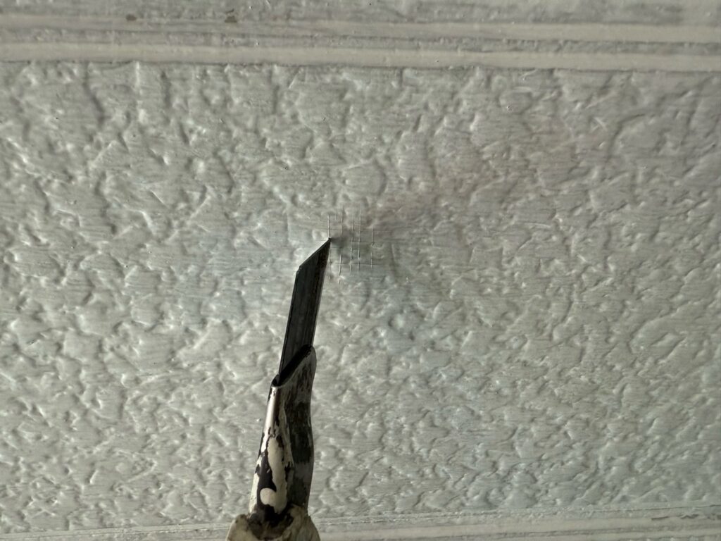 パッチテスト　カッター切込み