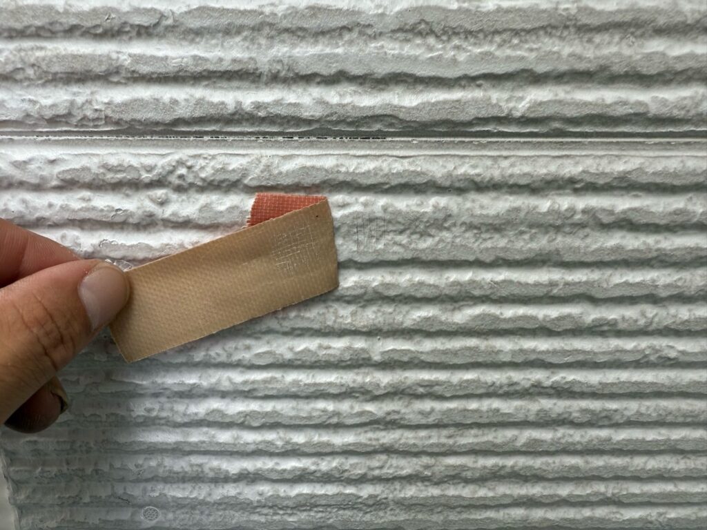 パッチテスト　剝離テープ剥がし後