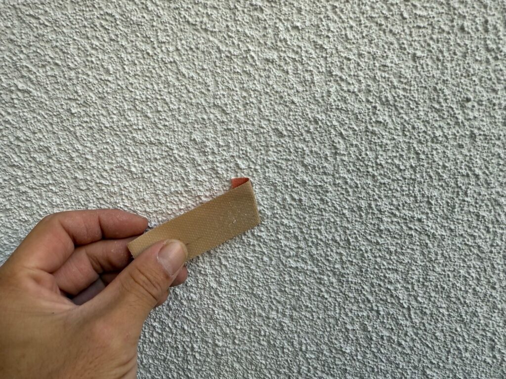 パッチテスト　剝離テープ剥がし後