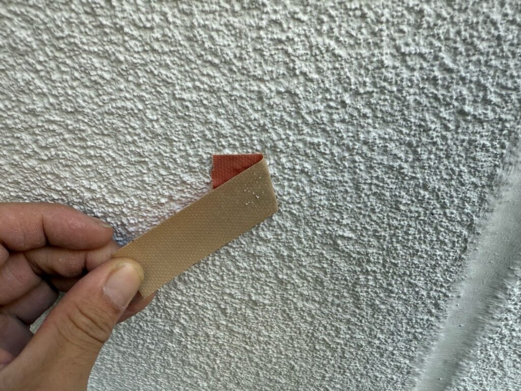 パッチテスト　剝離テープ剥がし後