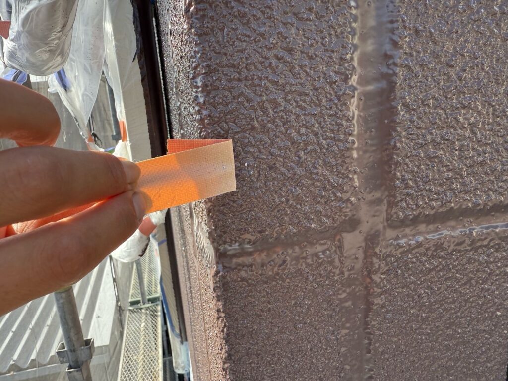 パッチテスト　剝離テープ剥がし後