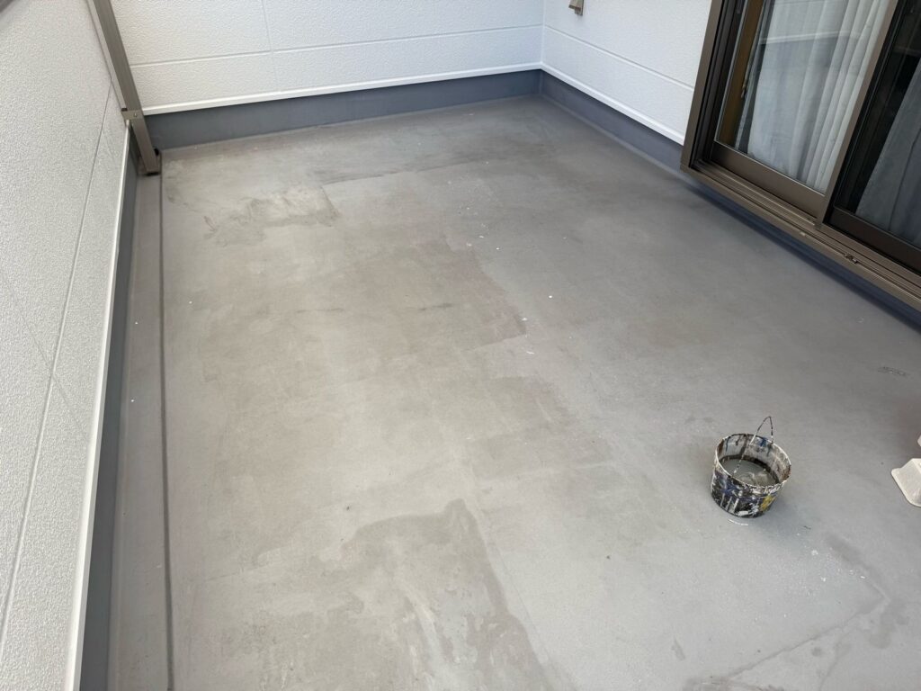 バルコニー　下塗り前