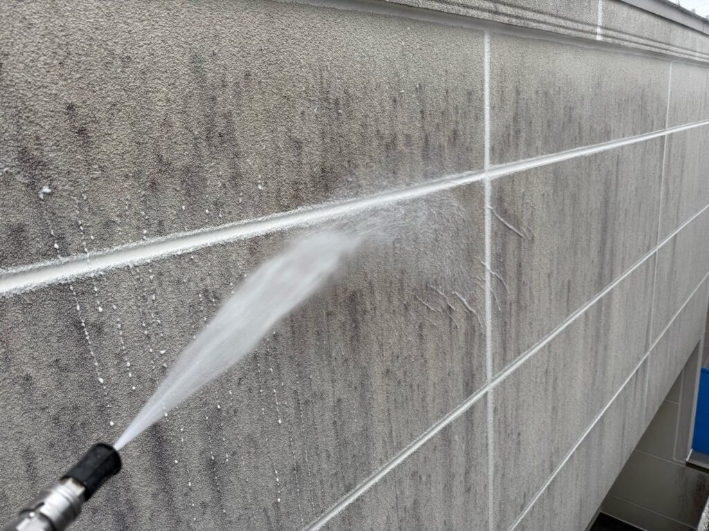 外壁　洗浄液塗布