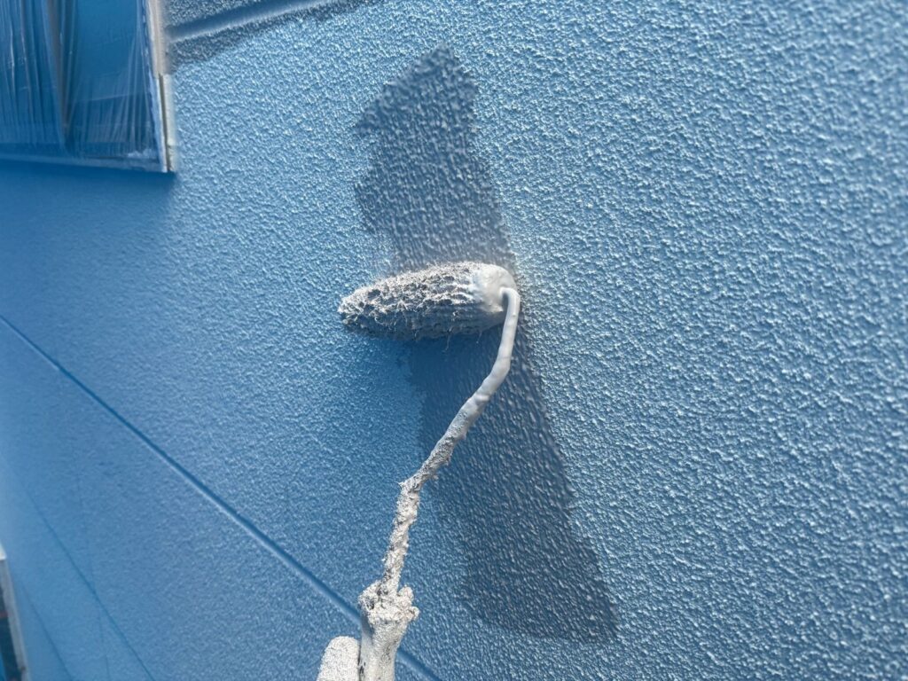 外壁 中塗り手元