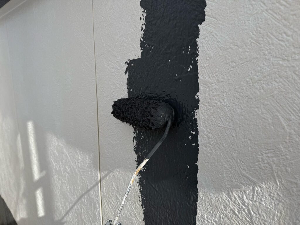 外壁　中塗り手元