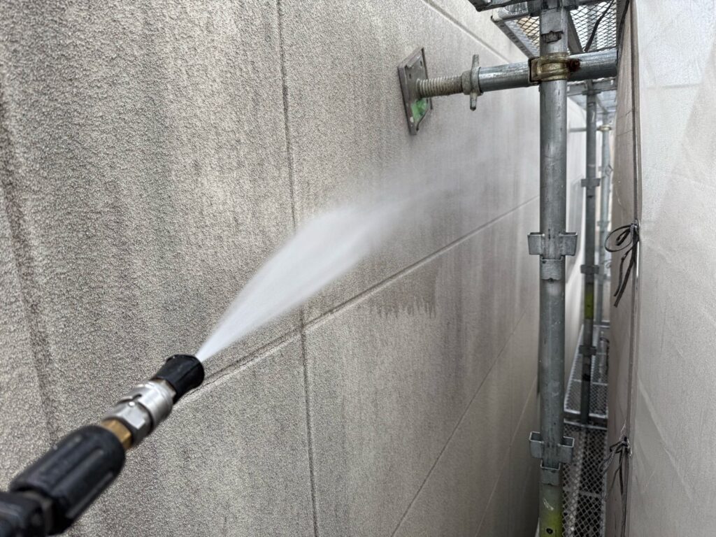 外壁 バイオ洗浄液塗布