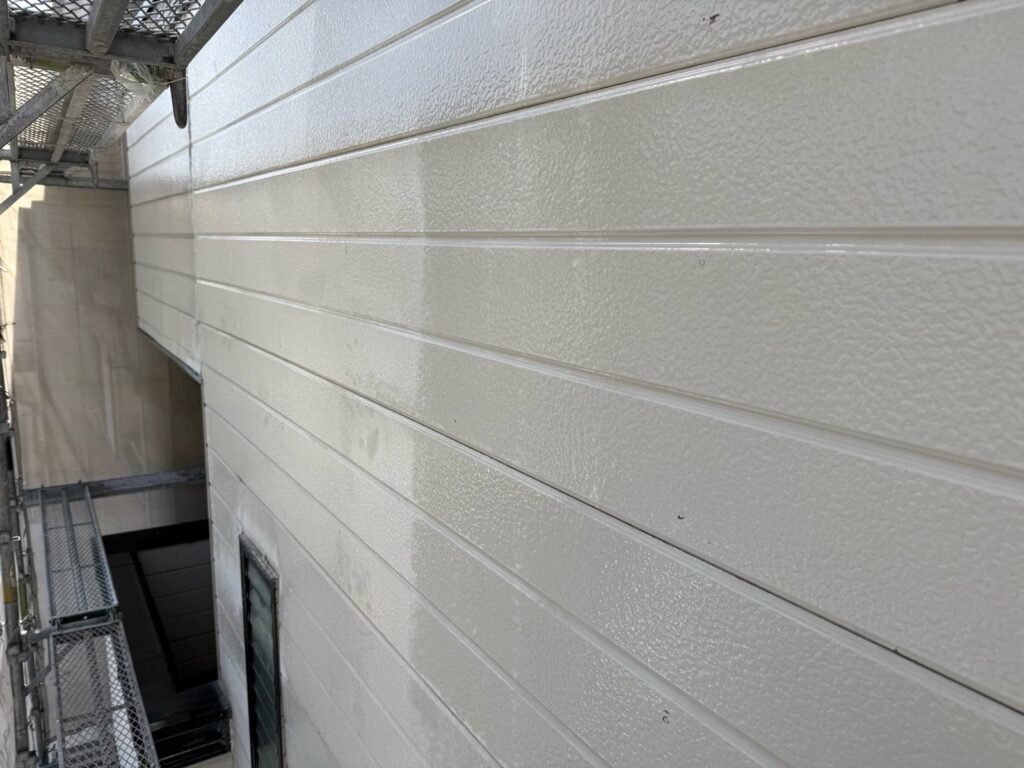 外壁　高圧洗浄途中