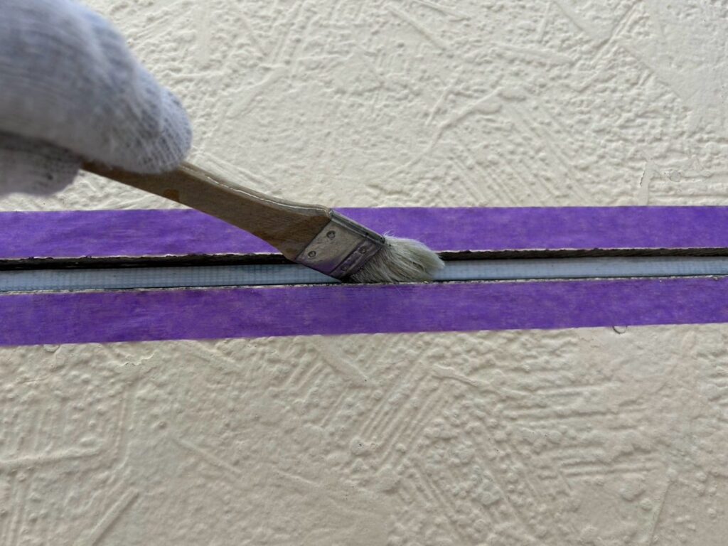 外壁　シールプライマー塗布手元