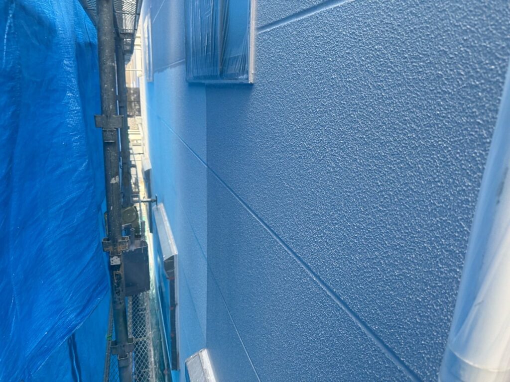 外壁 中塗り途中