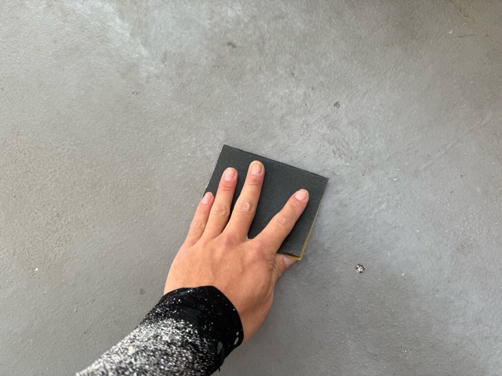 バルコニー 下地処理手元