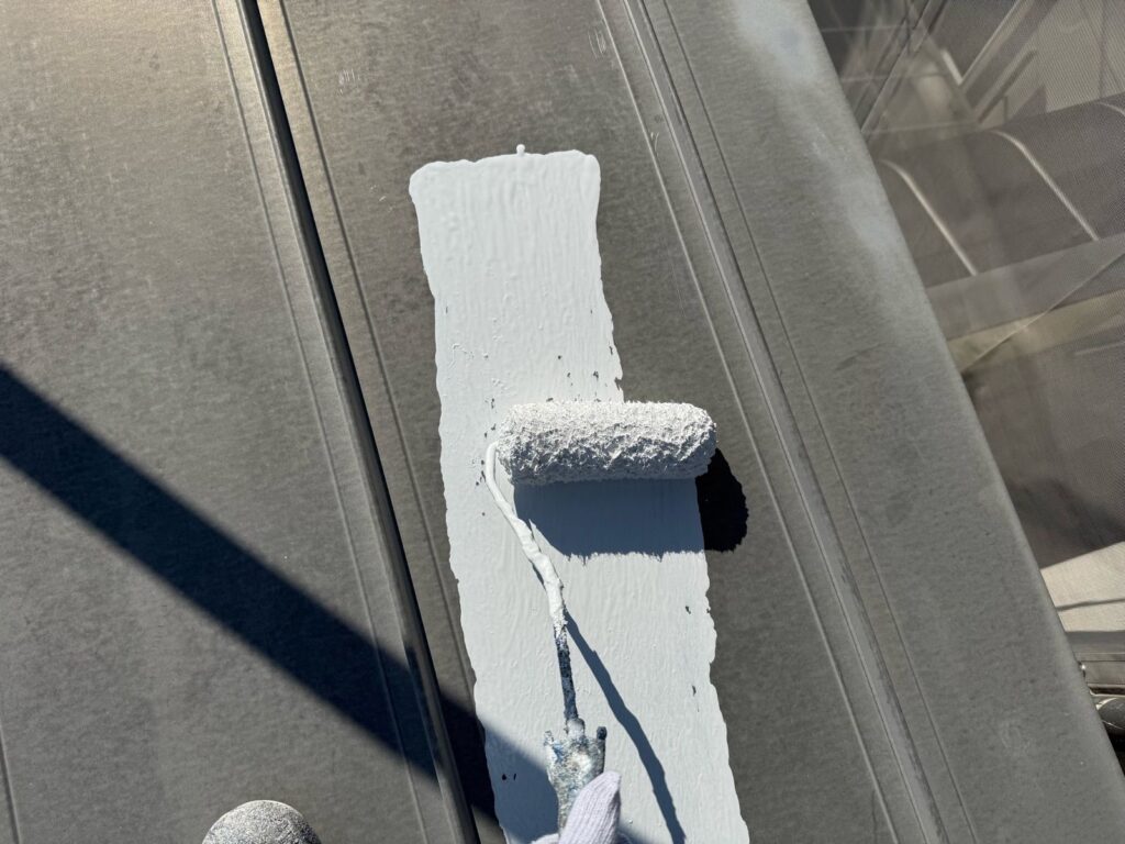 屋根 下塗り手元