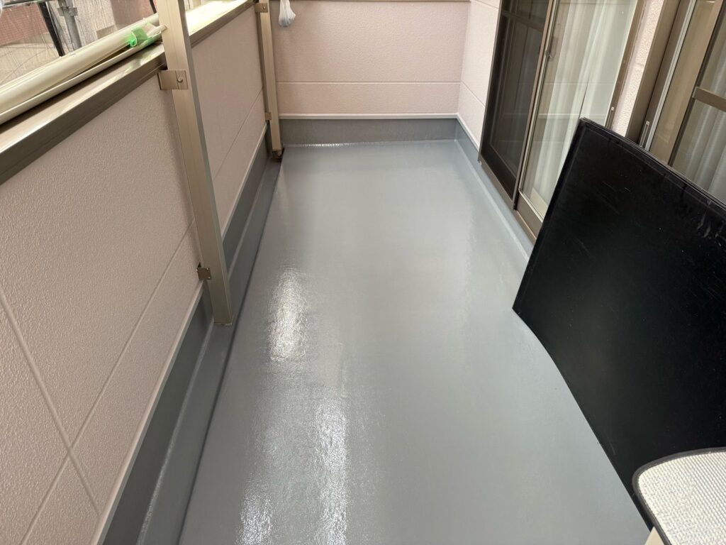 バルコニー 下塗り完了