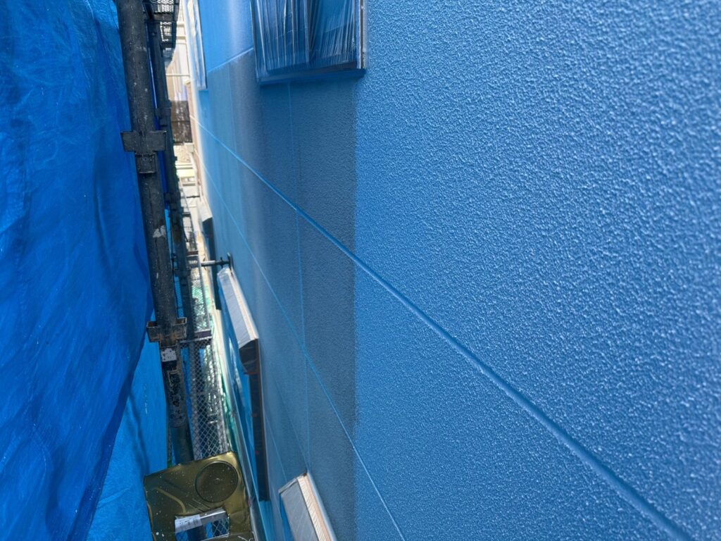 外壁 下塗り途中