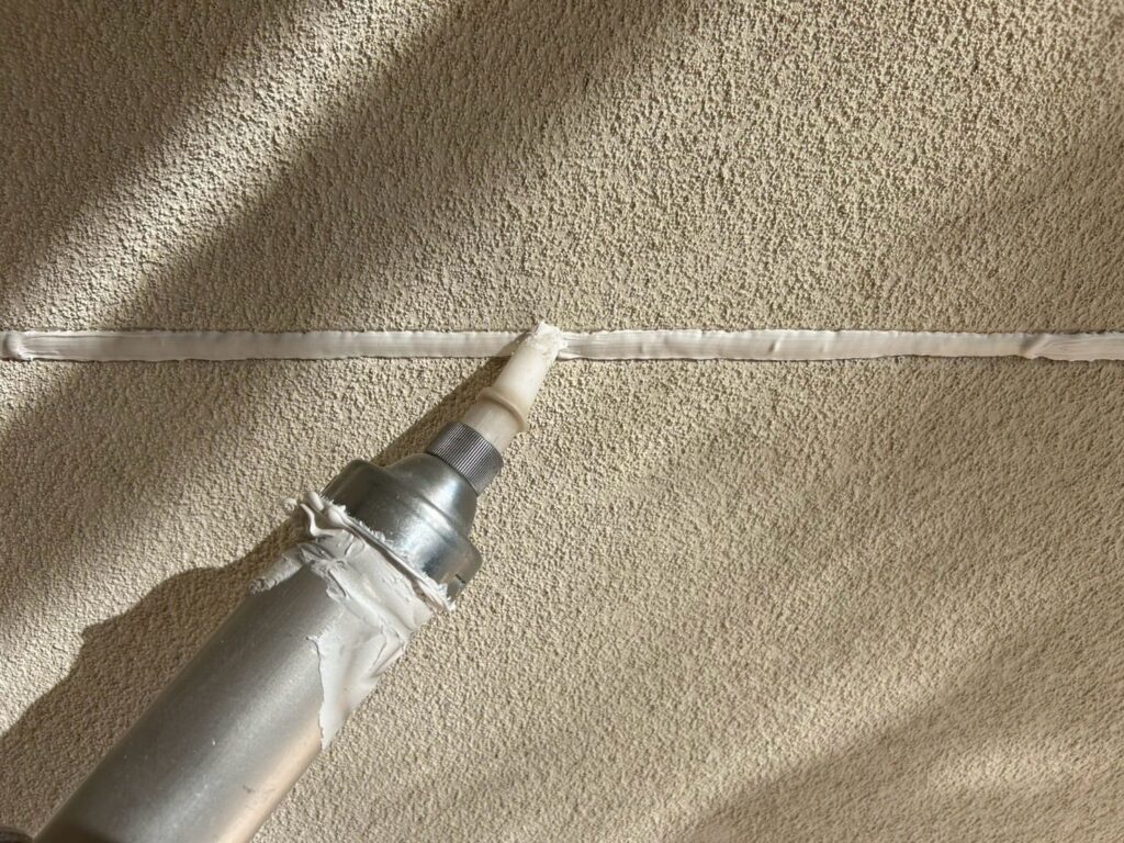 外壁 シール施工手元