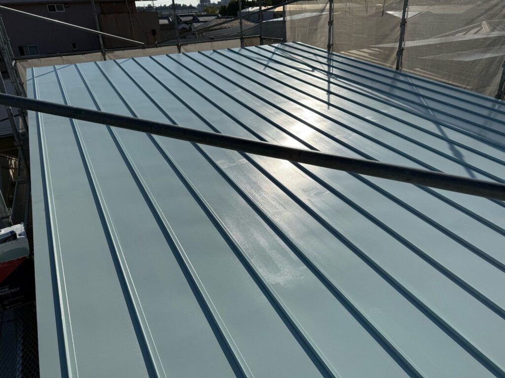 屋根 中塗り完了