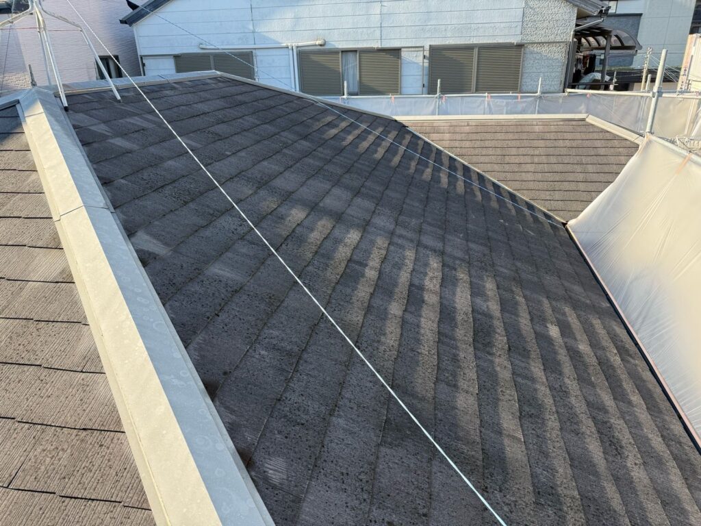 屋根 高圧洗浄前