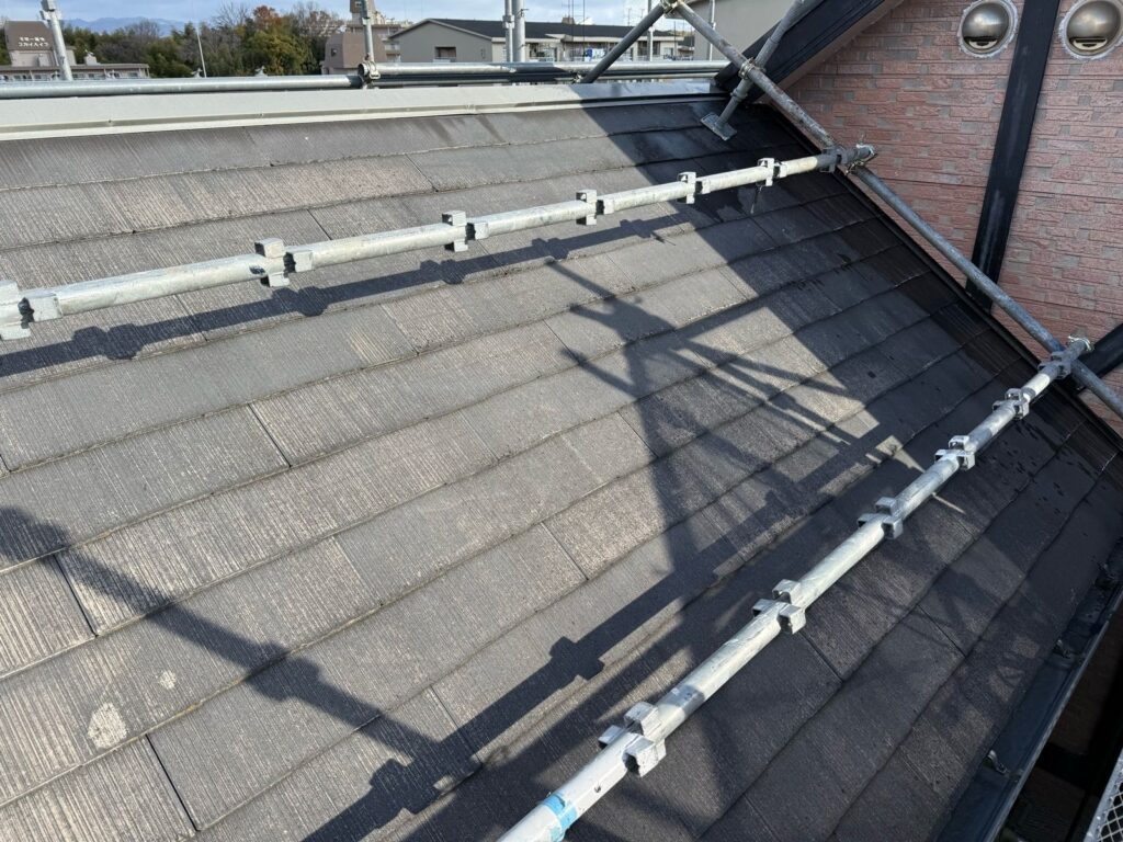 屋根 高圧洗浄前